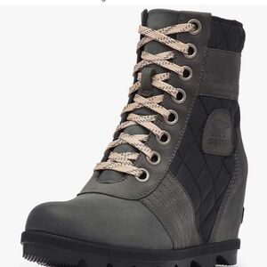 Sorel Women's Lace Up Black and Gray Boots